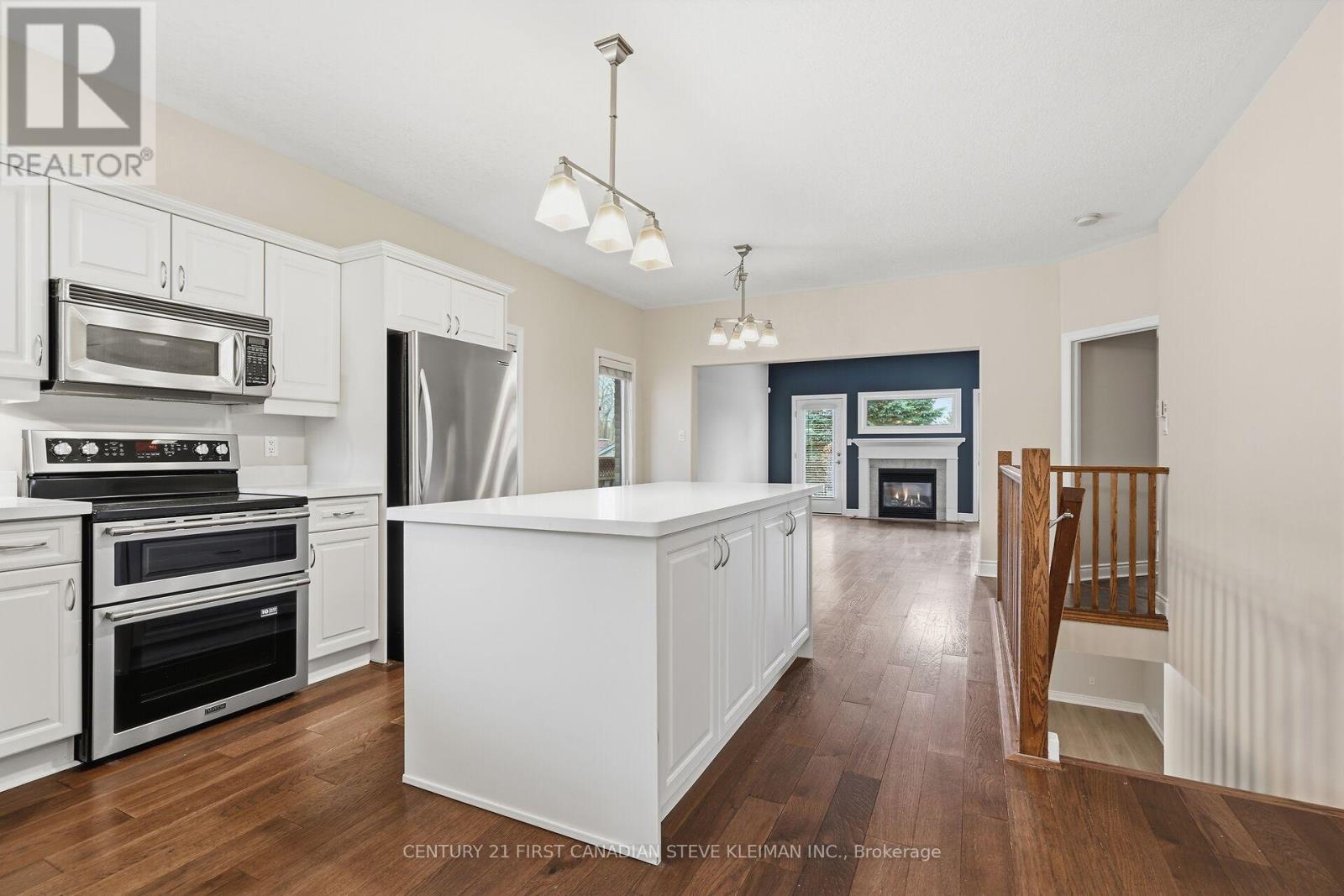 879 GARIBALDI AVENUE - 5