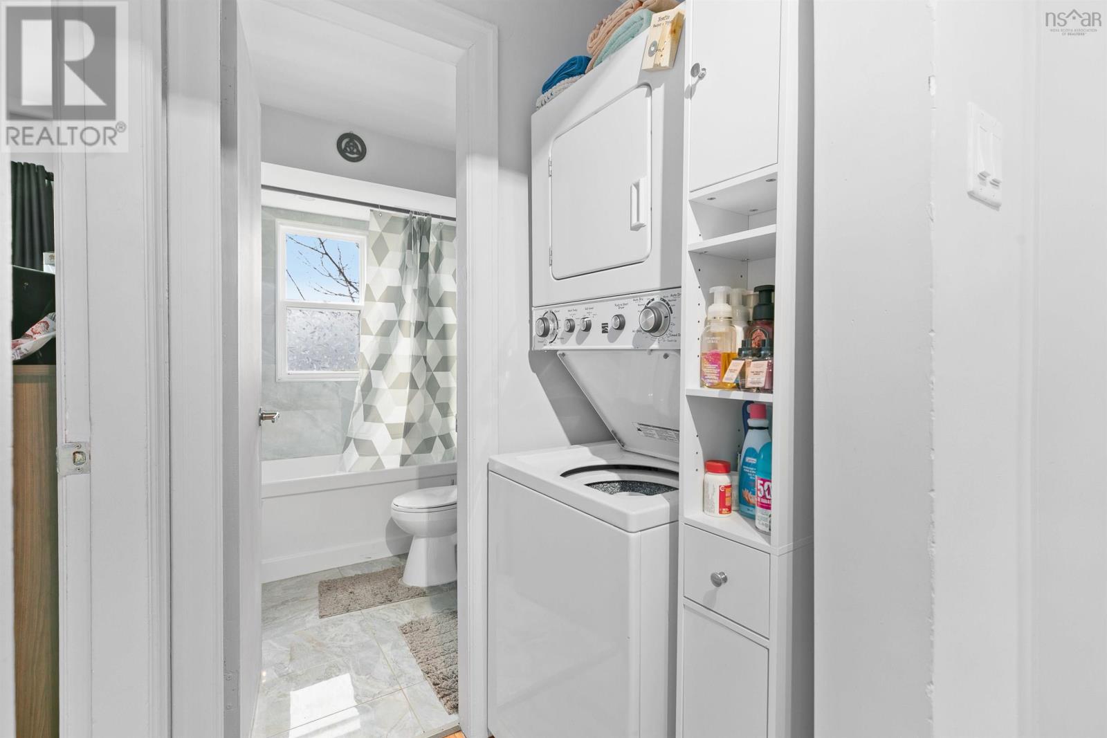 Property 27 of 47 of 3420/3430 Claremont Street