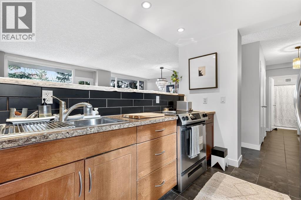 Single Family House for Sale in   Rideau Place SW Rideau Park Calgary 