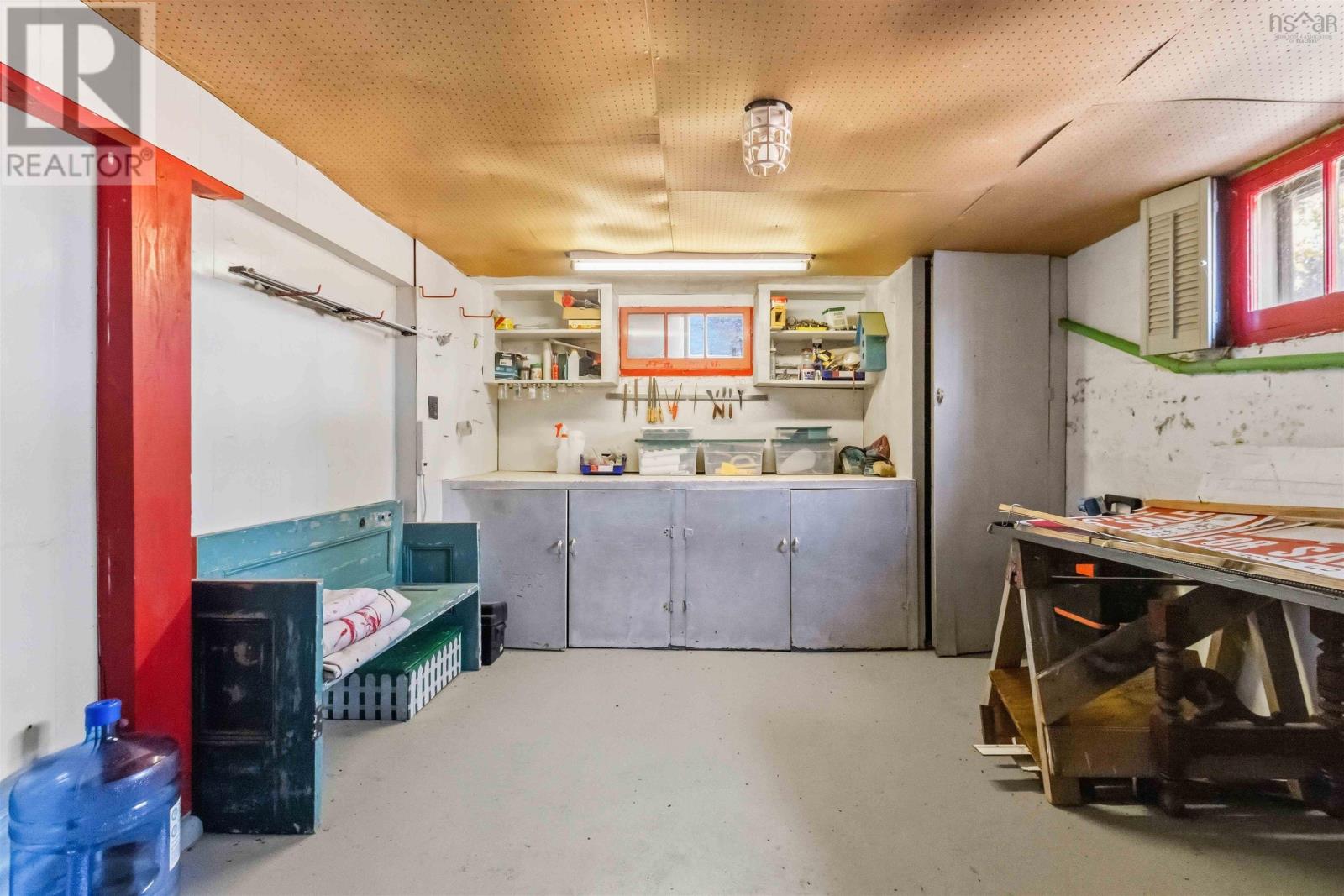 Property 30 of 31 of 1915 Highway 331