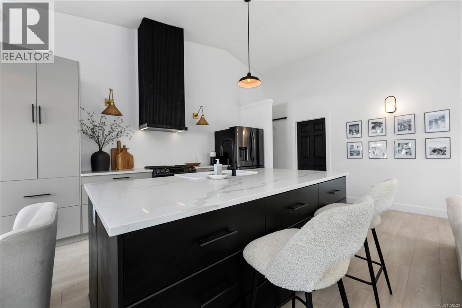 1405 MALAHAT DR - 11