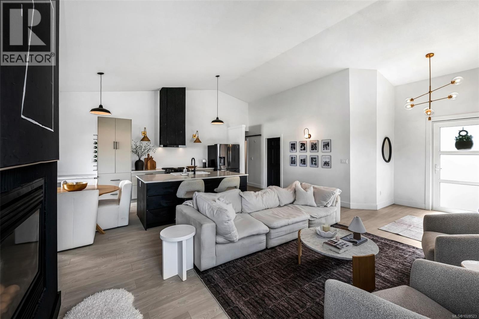 1405 MALAHAT DR - 19