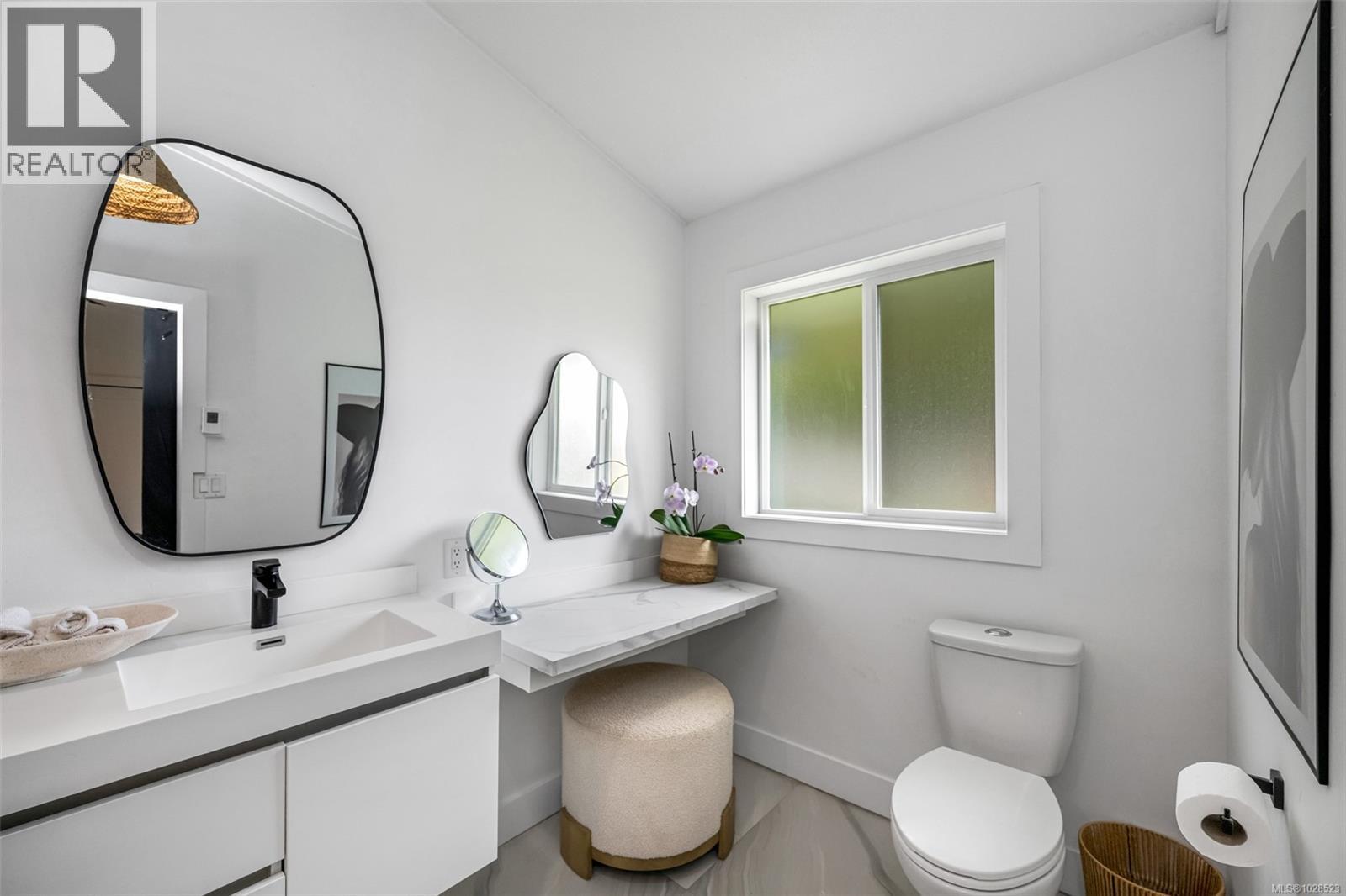 1405 MALAHAT DR - 24