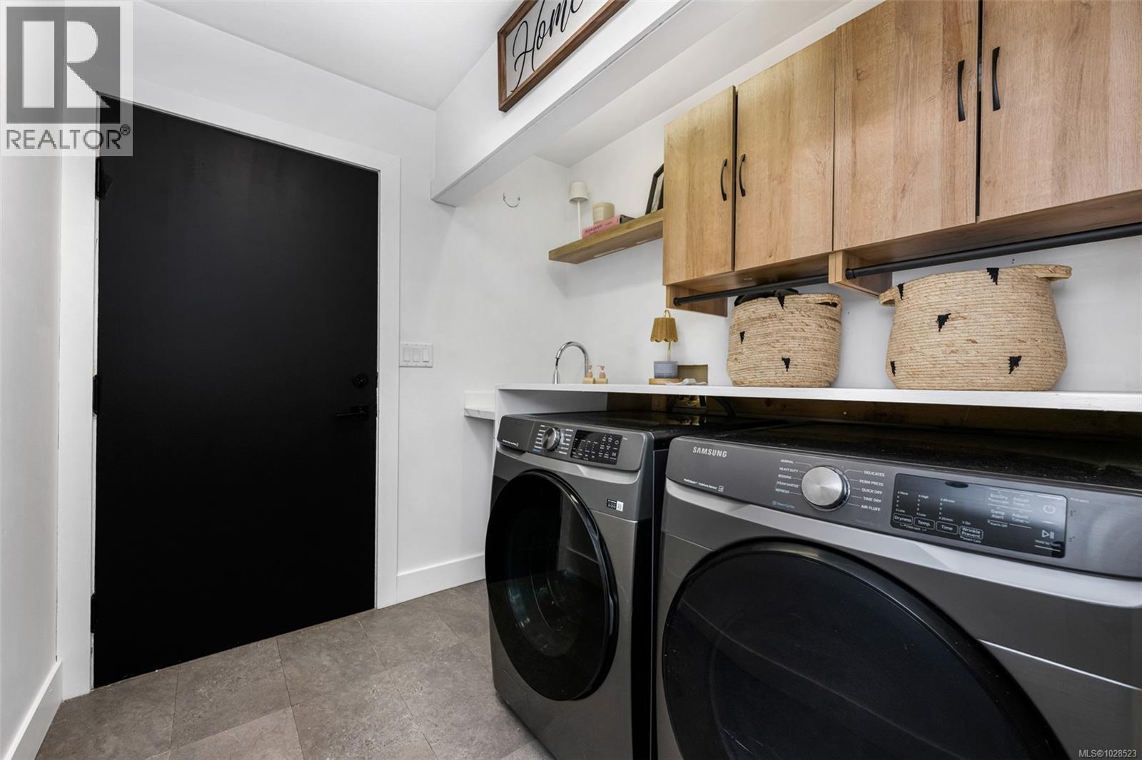 1405 MALAHAT DR - 34