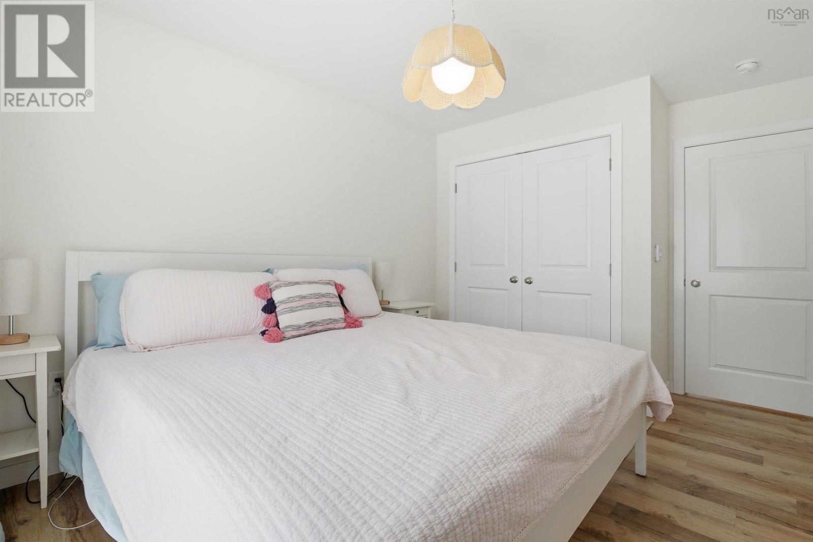 Property 26 of 40 of 195 Middle Lake South Road