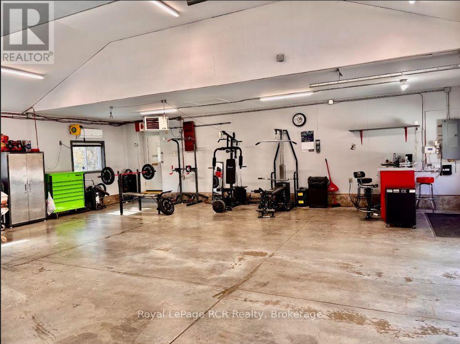 302769 DOUGLAS STREET - 11
