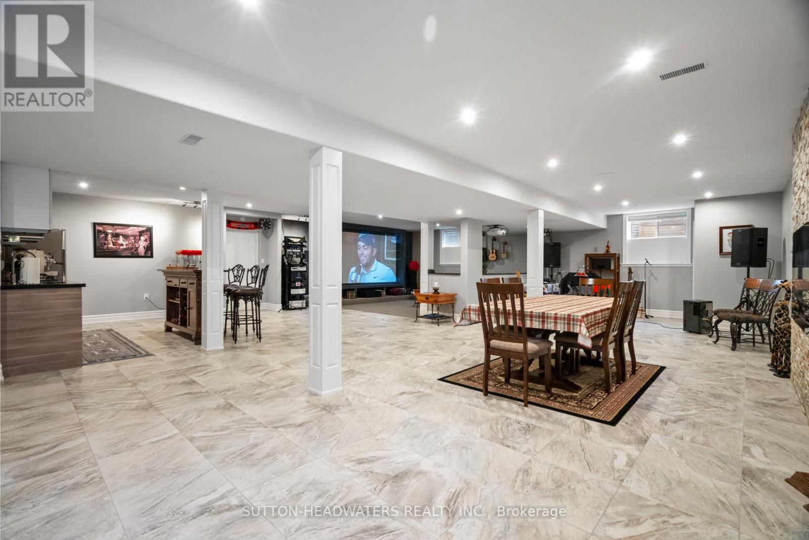 63 BROOKHAVEN CRESCENT - 33