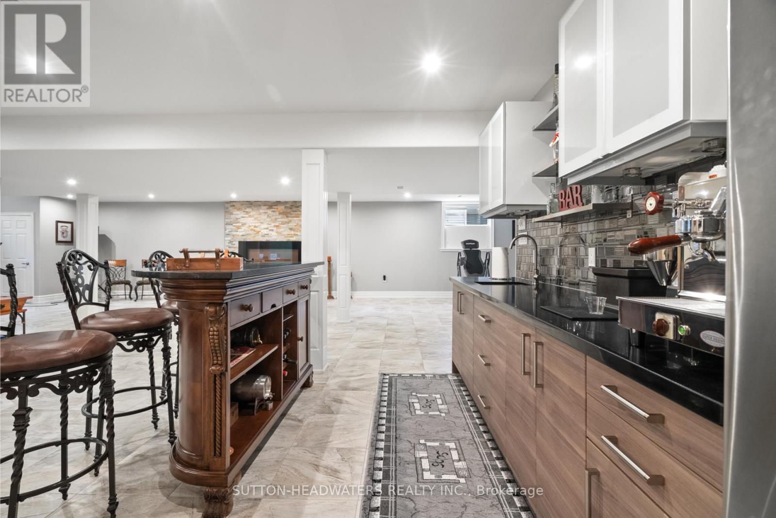 63 BROOKHAVEN CRESCENT - 38