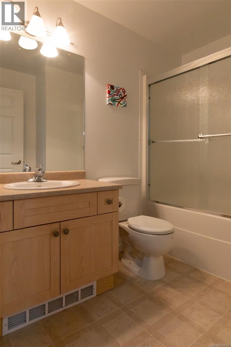 #207 360 GOLDSTREAM AVE - 13