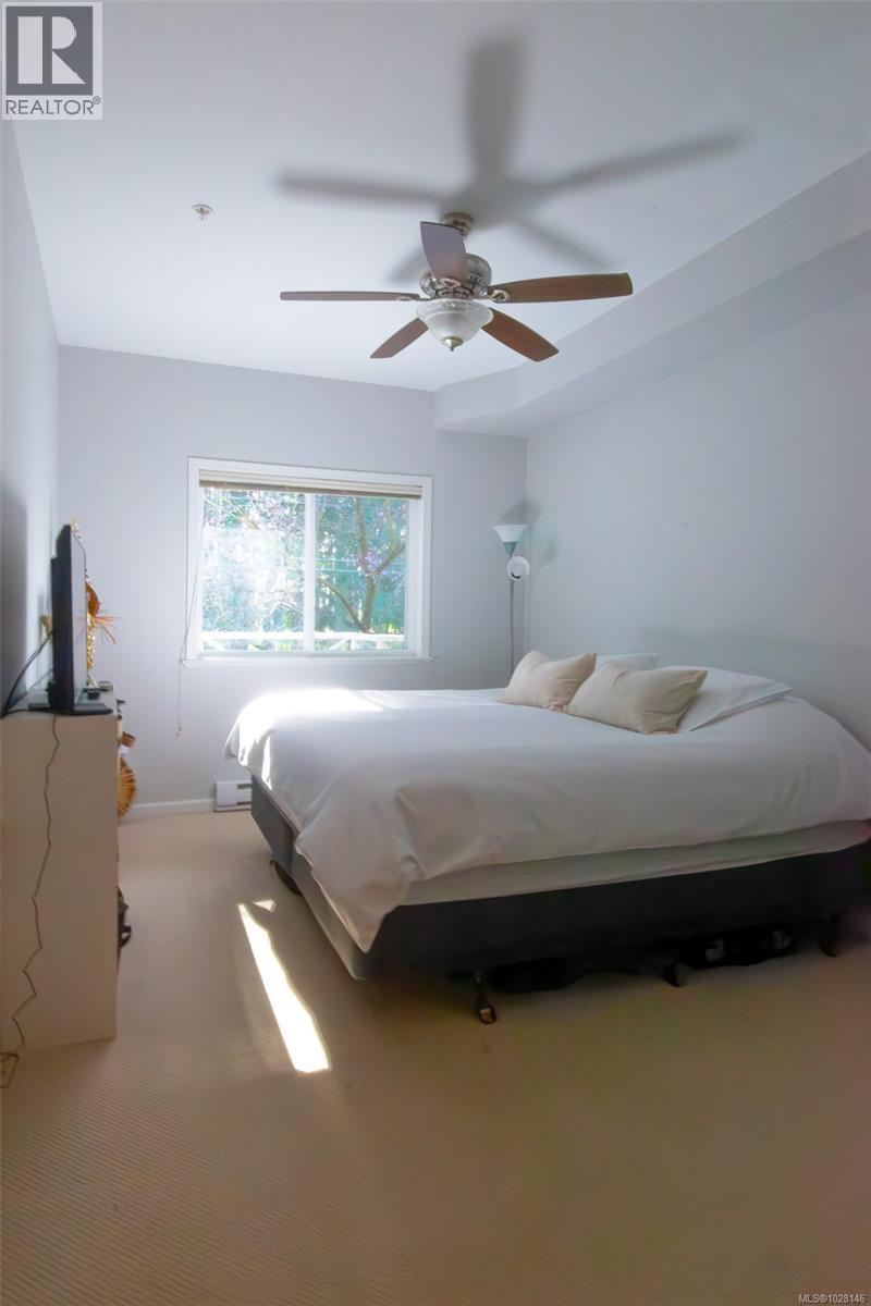 #207 360 GOLDSTREAM AVE - 15