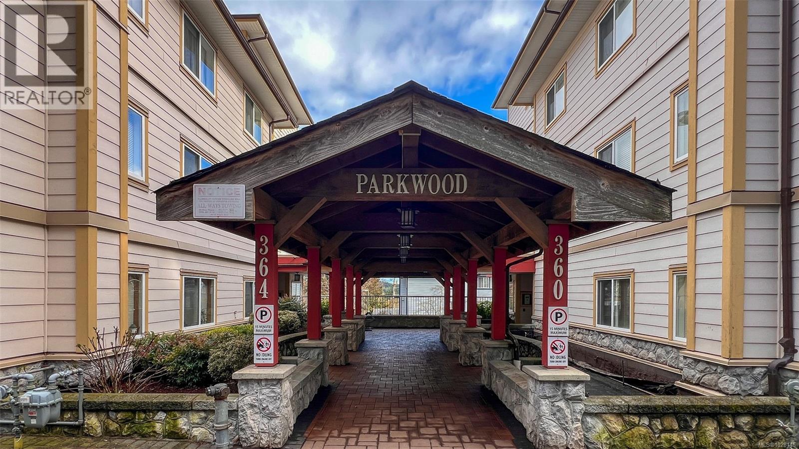 #207 360 GOLDSTREAM AVE - Image 2