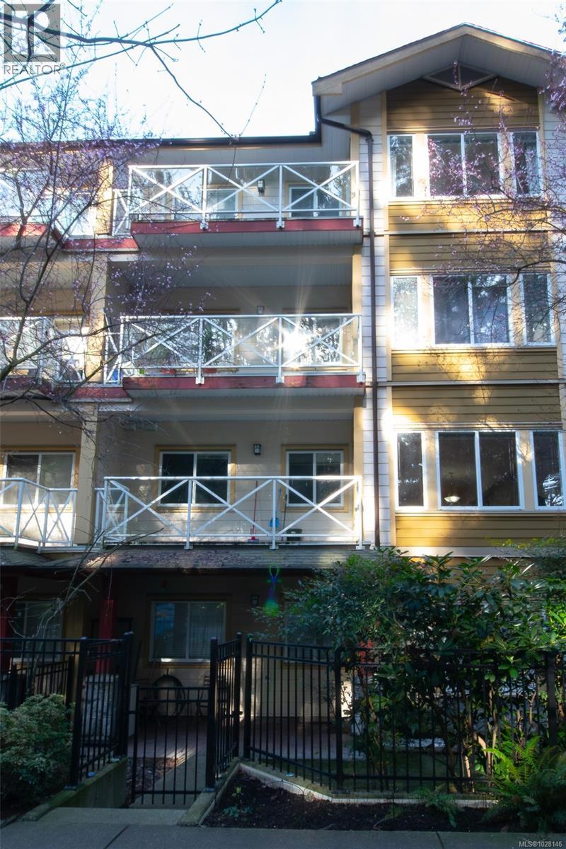 #207 360 GOLDSTREAM AVE - 22