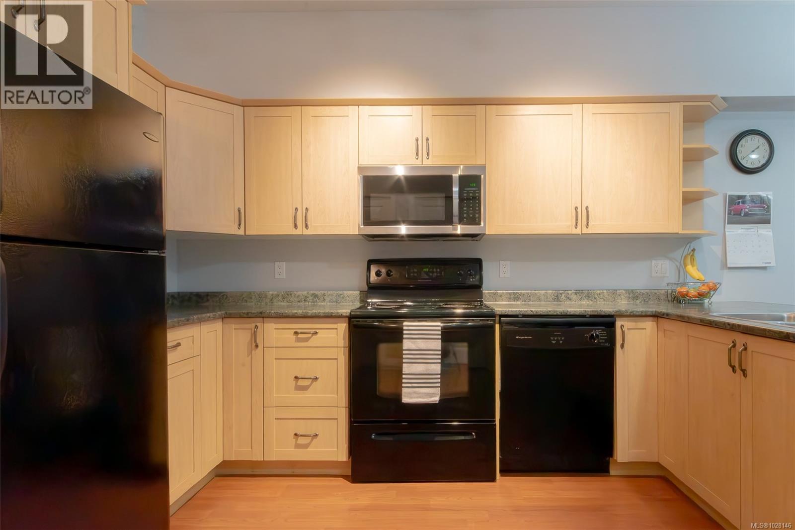 #207 360 GOLDSTREAM AVE - 8