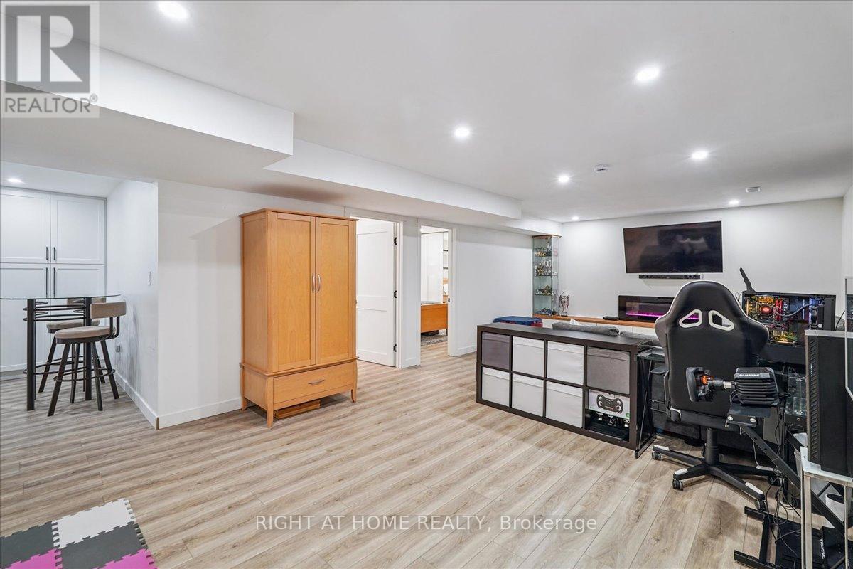 2090 STONEHOUSE CRESCENT,Mississauga (Sheridan),,