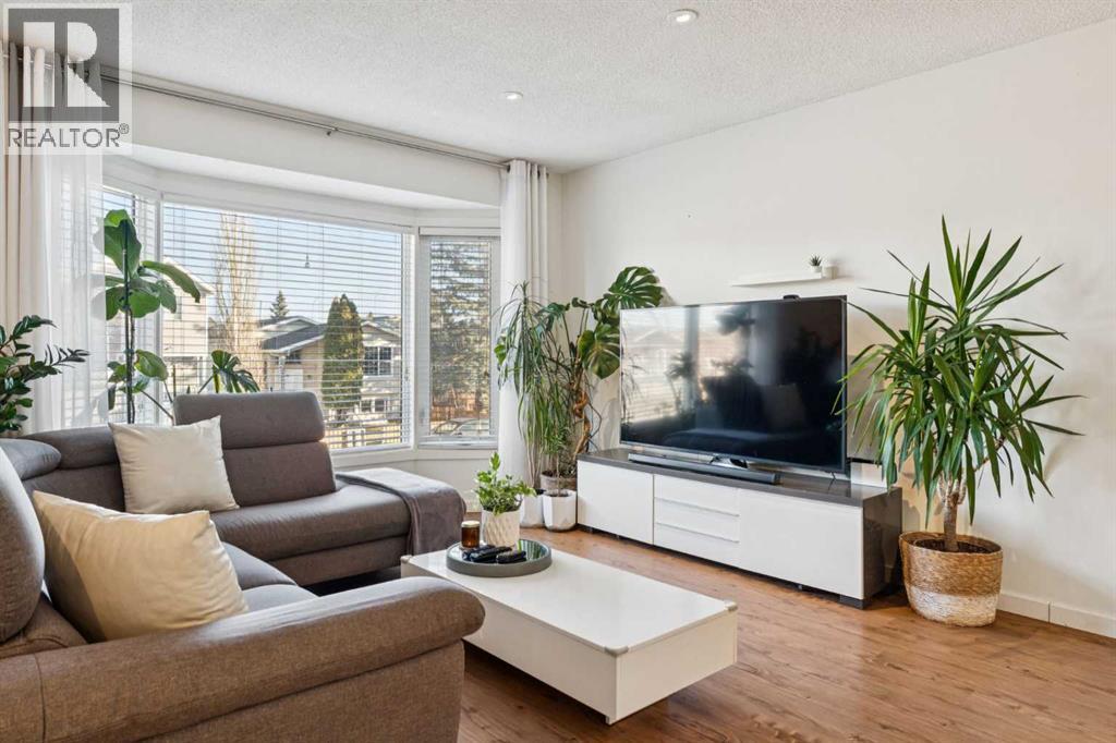 Single Family House Bi-level for Sale in  Tararidge Close NE Taradale Calgary 