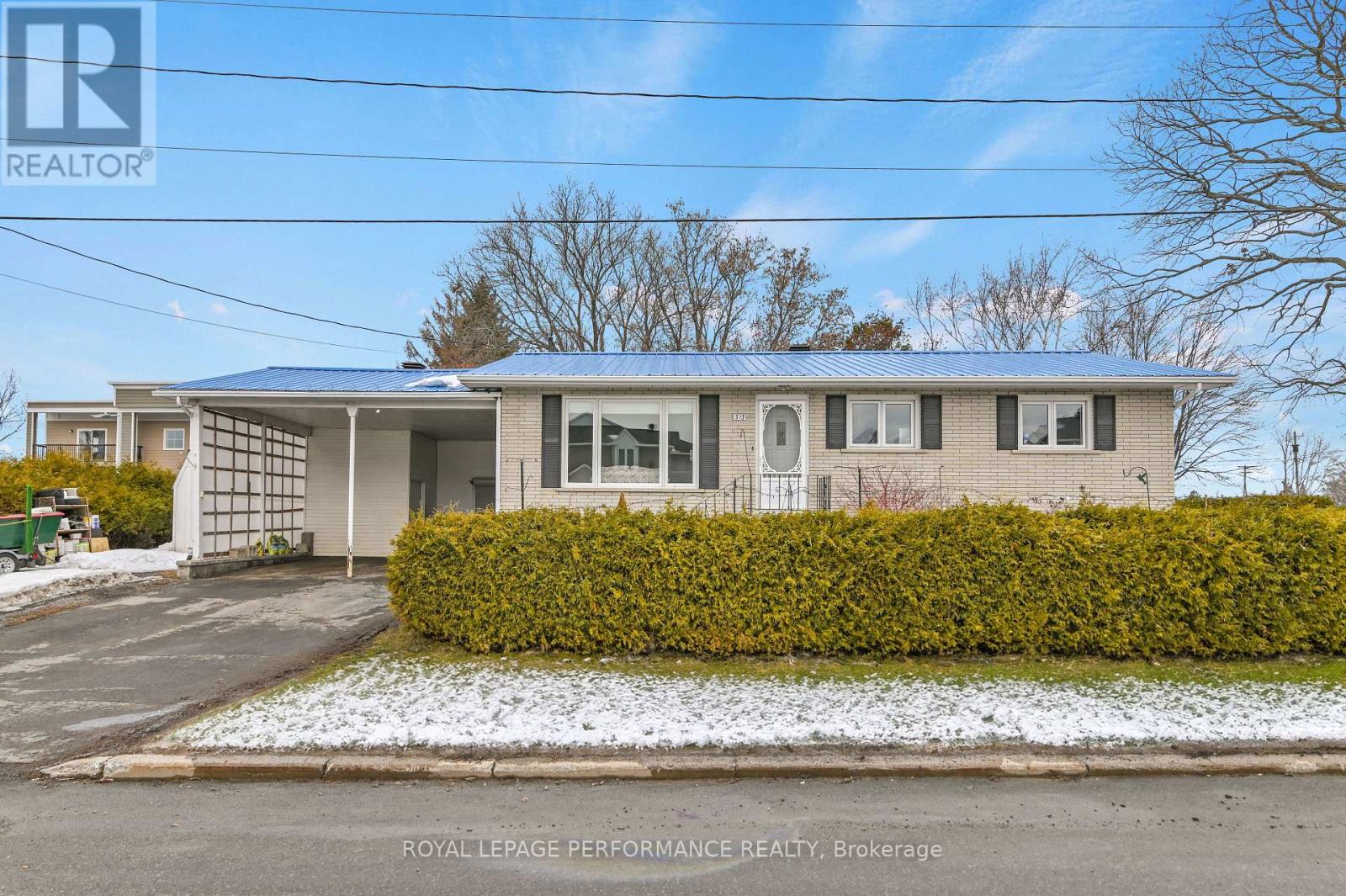 313 CECILE BOULEVARD W - 1