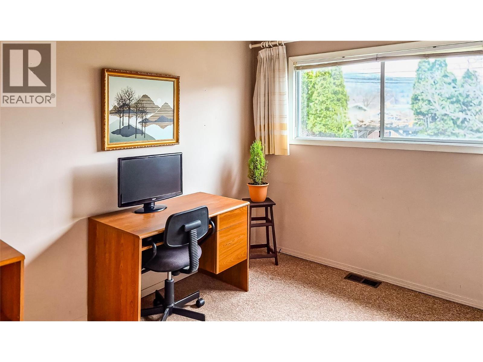 125 Kinney Avenue, Penticton