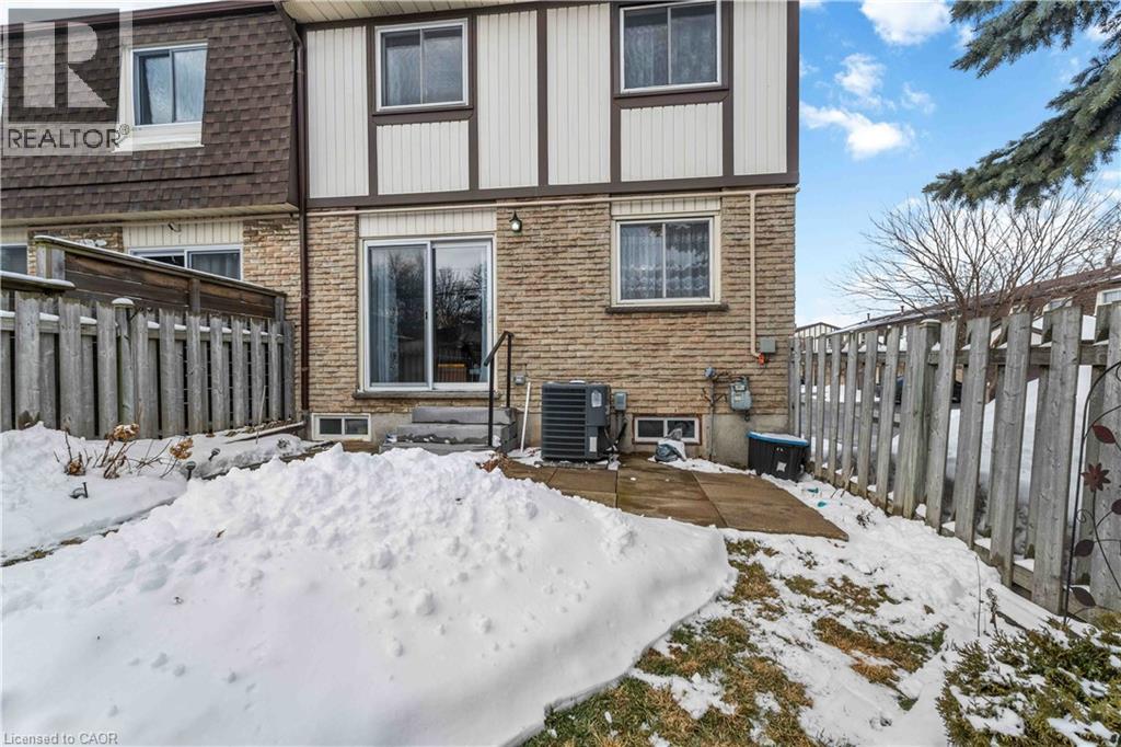 #22 300 REXFORD DRIVE - 27