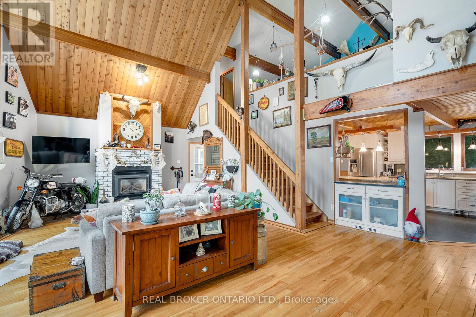 1 WOODLAND DRIVE - 15