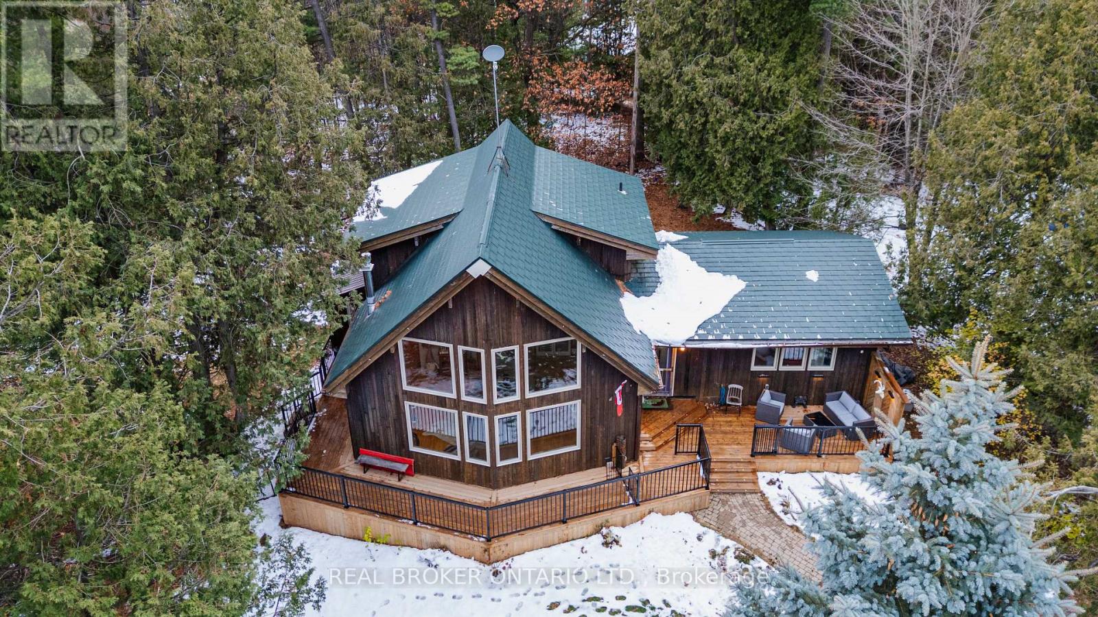 1 WOODLAND DRIVE - 2