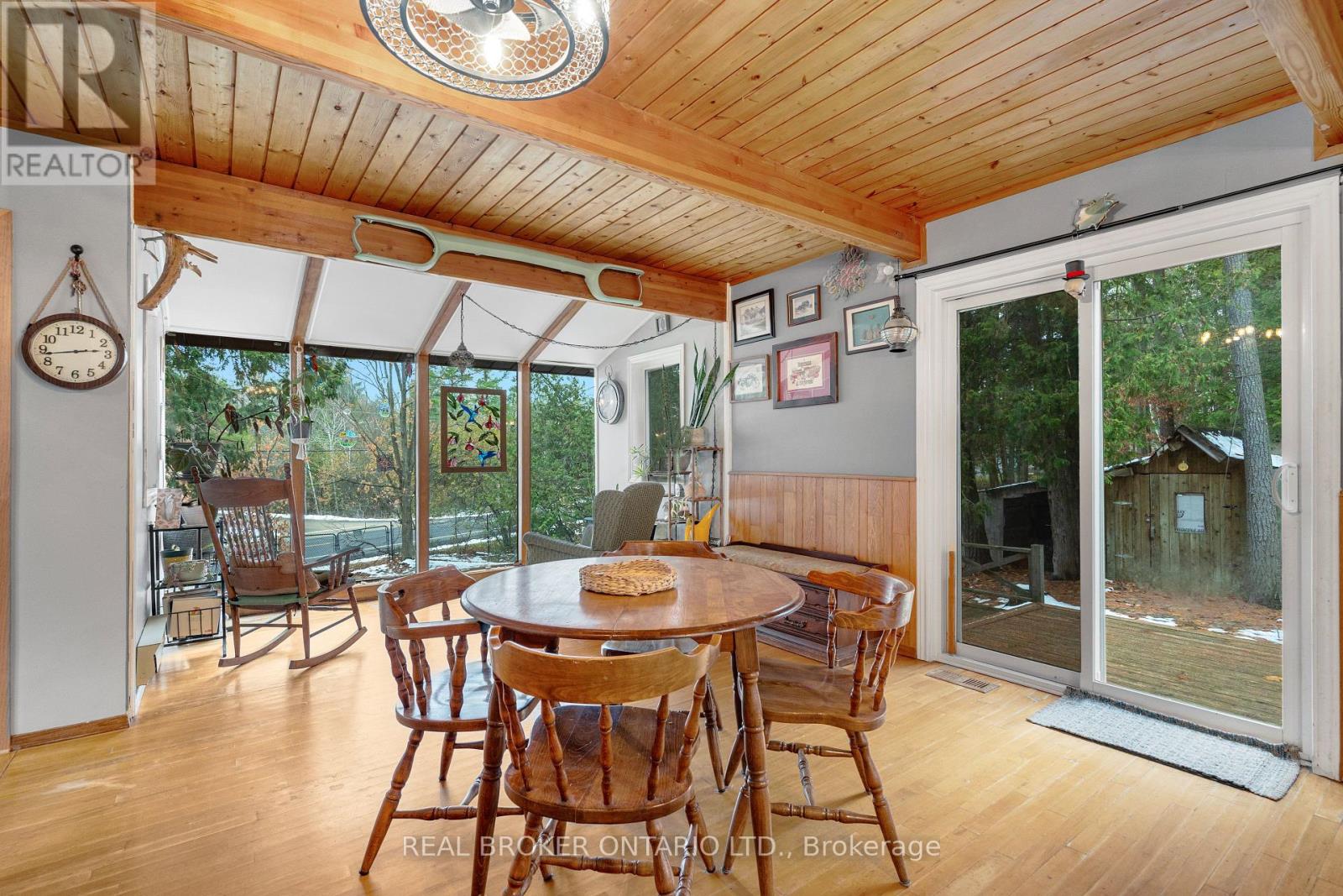 1 WOODLAND DRIVE - 26
