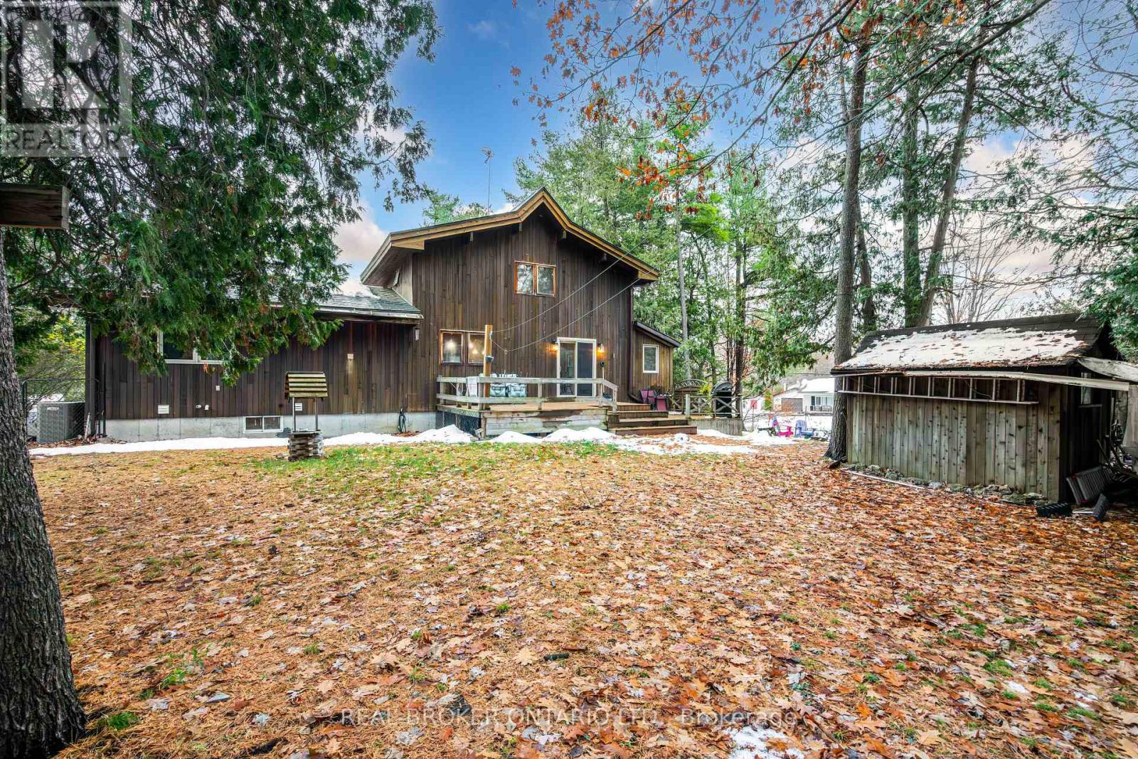1 WOODLAND DRIVE - 43