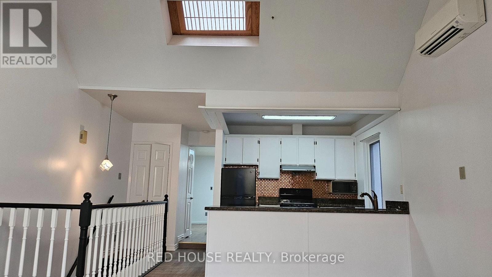 UPPER - 37 CONNAUGHT AVENUE