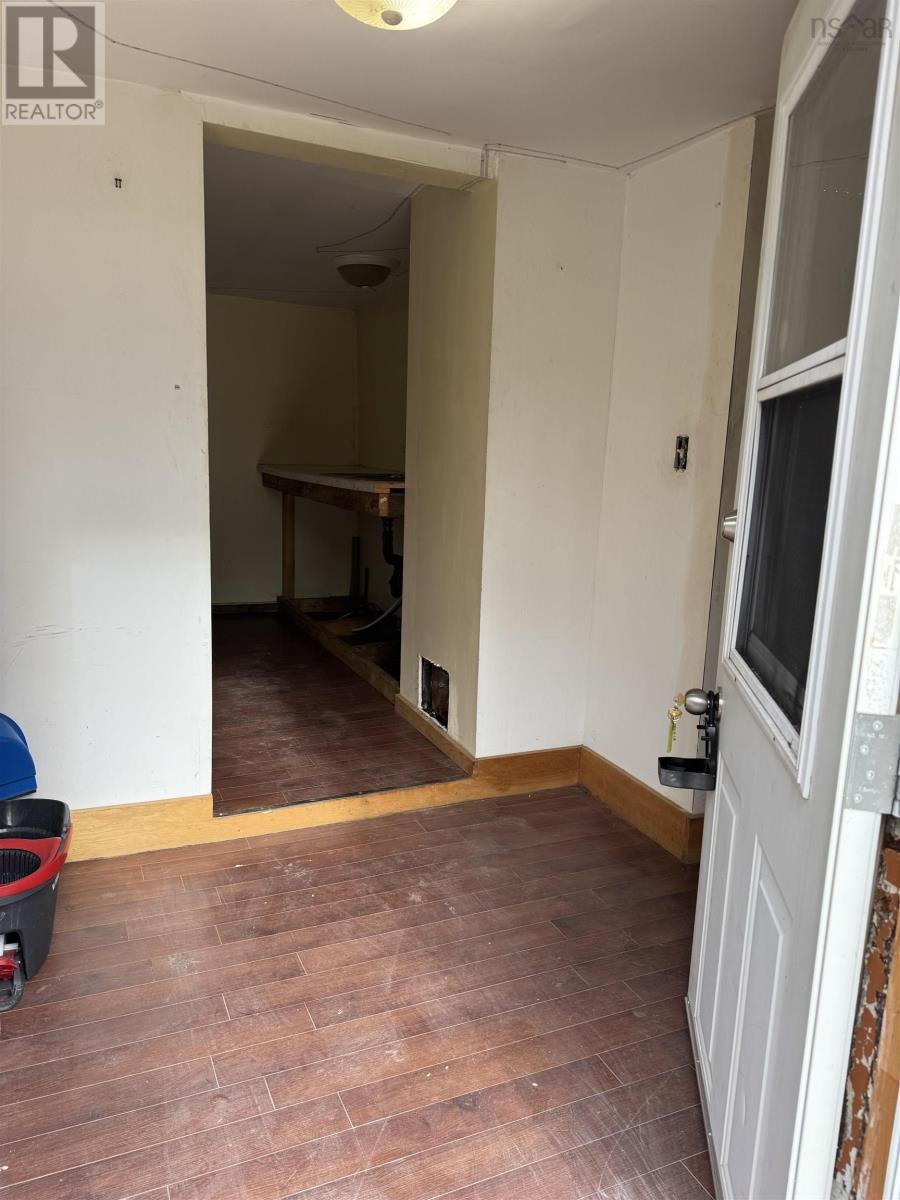 Property 10 of 18 of 91 Upper Cross Road