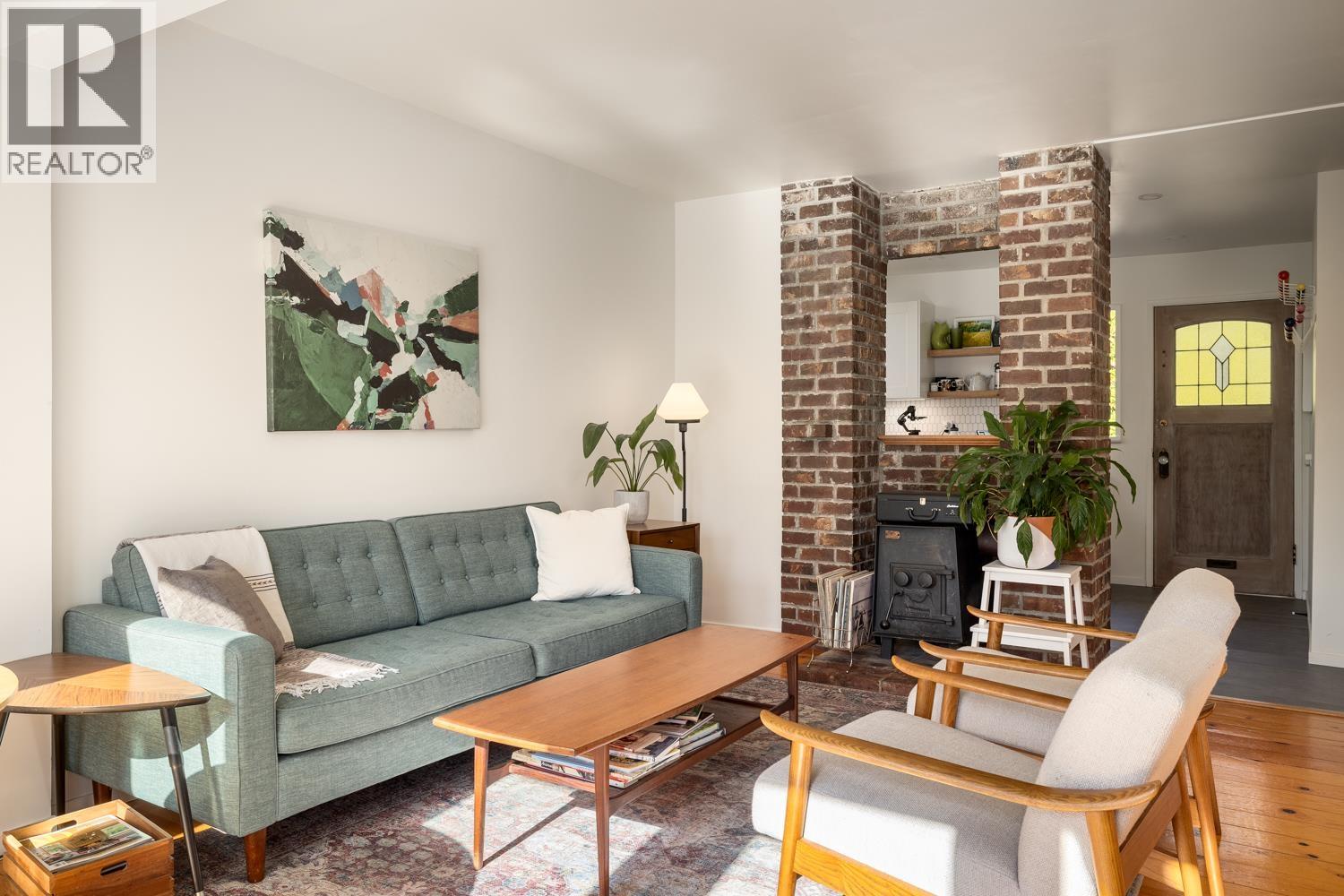 3841 LONSDALE AVENUE, North Vancouver