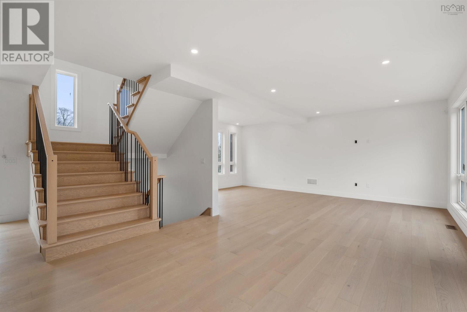 Property 27 of 39 of 11 Merion Court