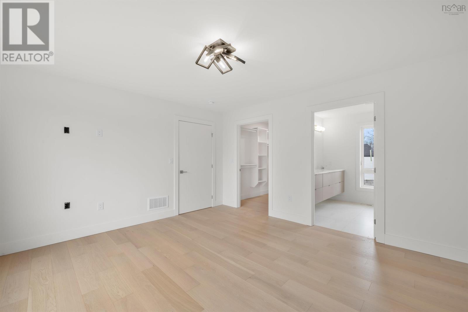 Property 19 of 39 of 11 Merion Court