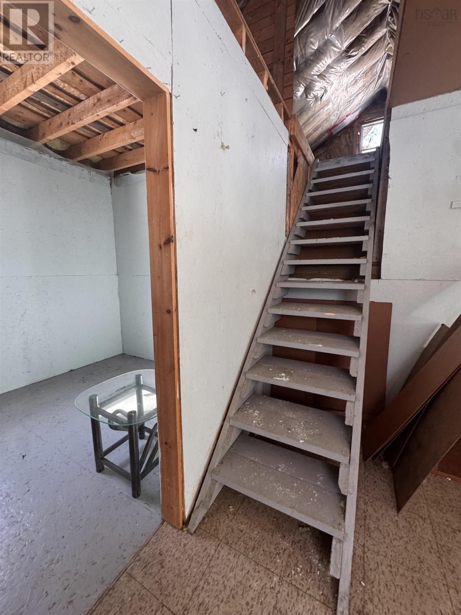 Property 5 of 15 of 3663 Victory Road