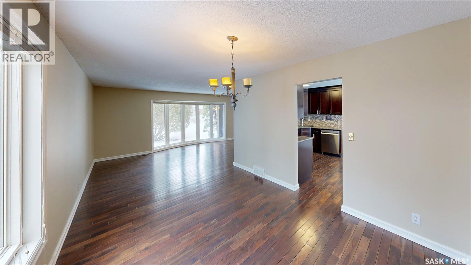 Single Family House 2 Level for Sale in  Lowry PLACE Regina 