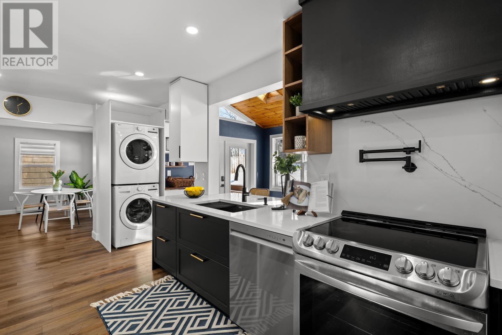 Property 17 of 49 of 18 Forest Hill Drive