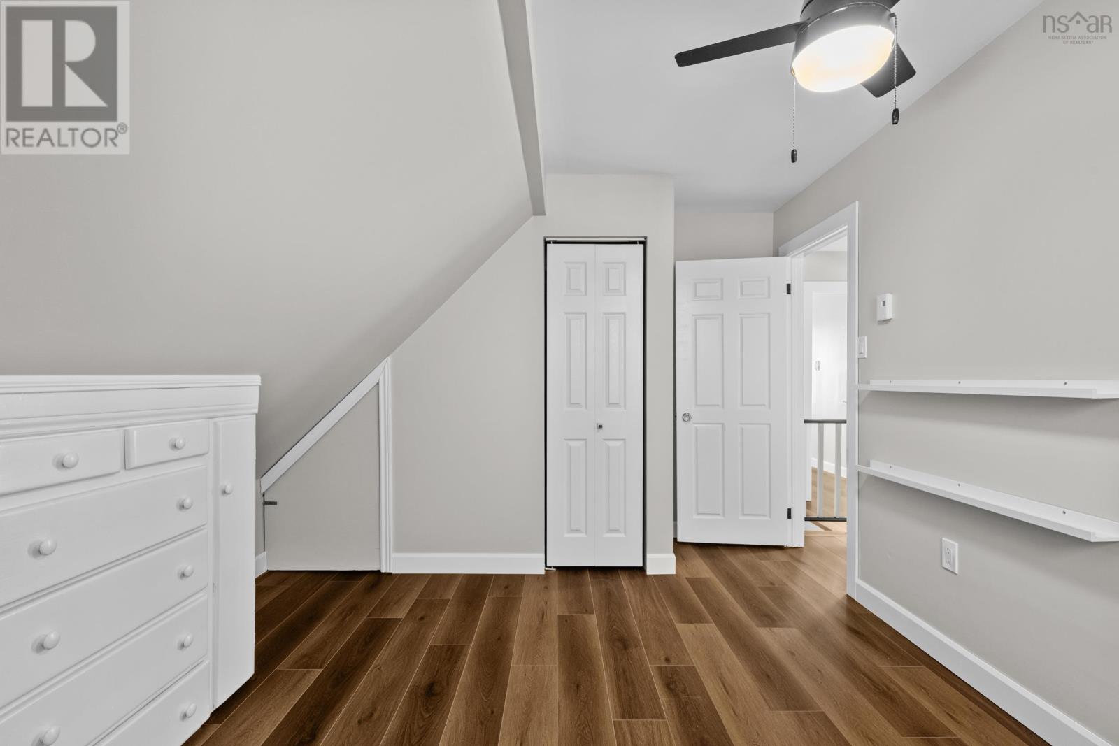 Property 33 of 49 of 18 Forest Hill Drive