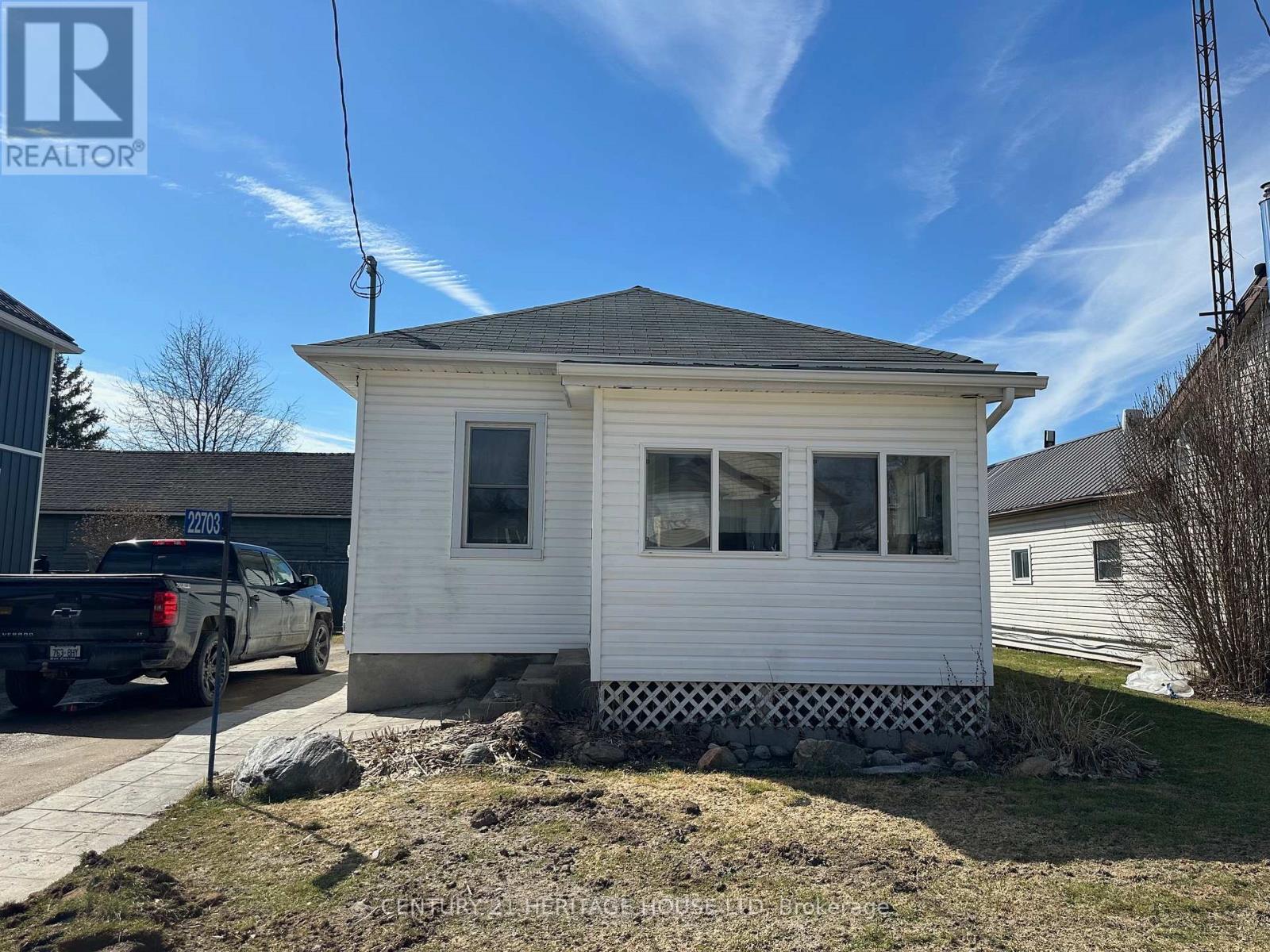 22703 THAMES ROAD - 1