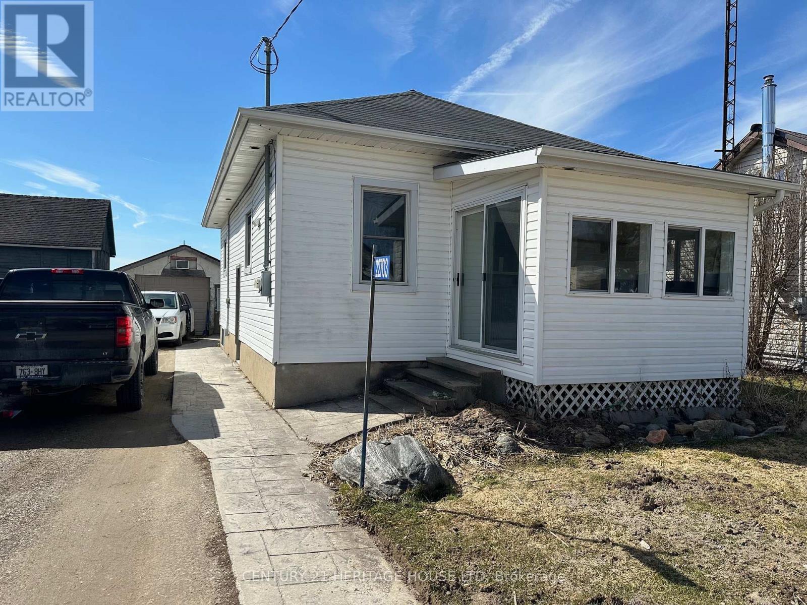 22703 THAMES ROAD - 3