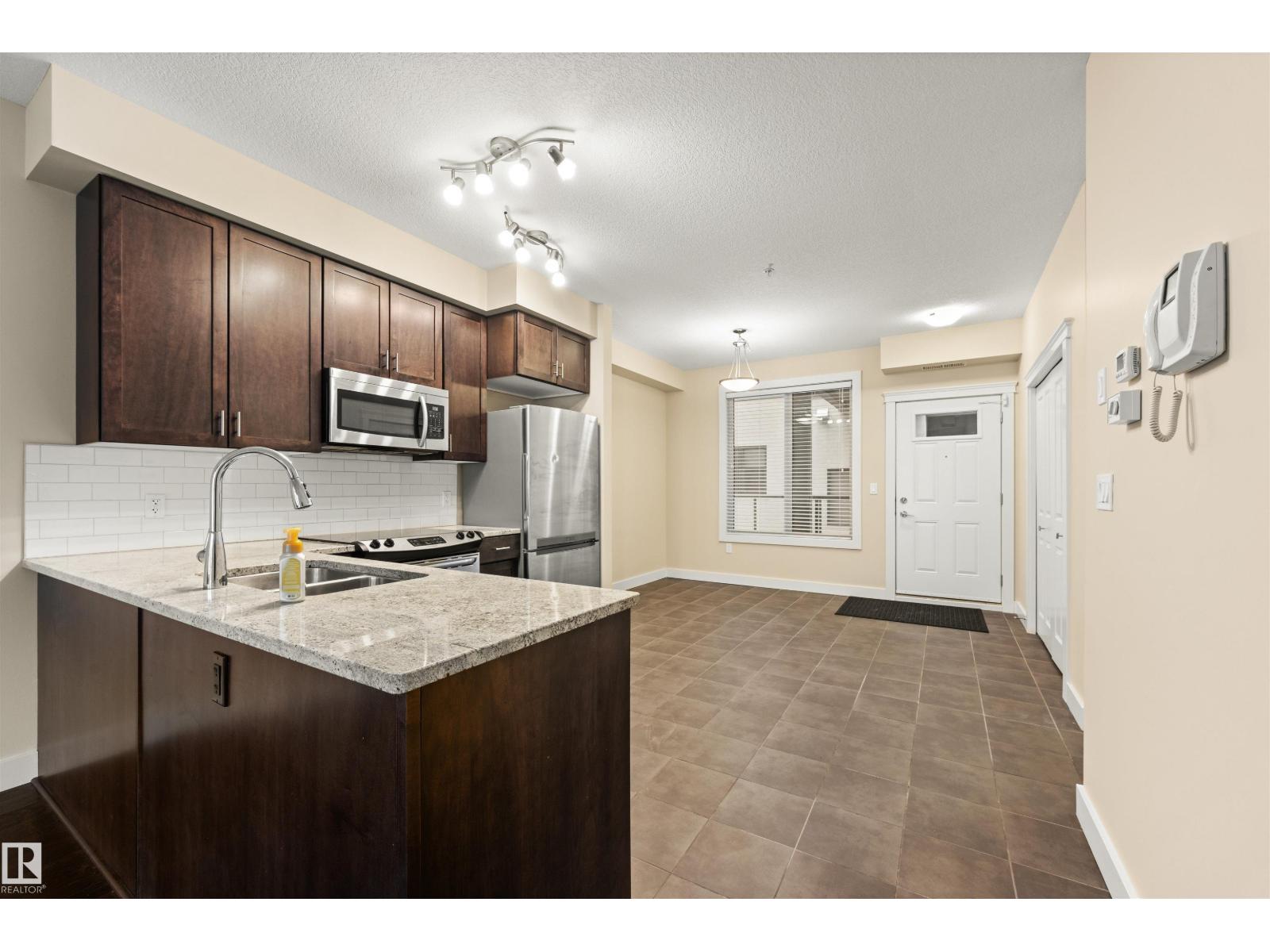 #29 11518 76 AV NW - 10