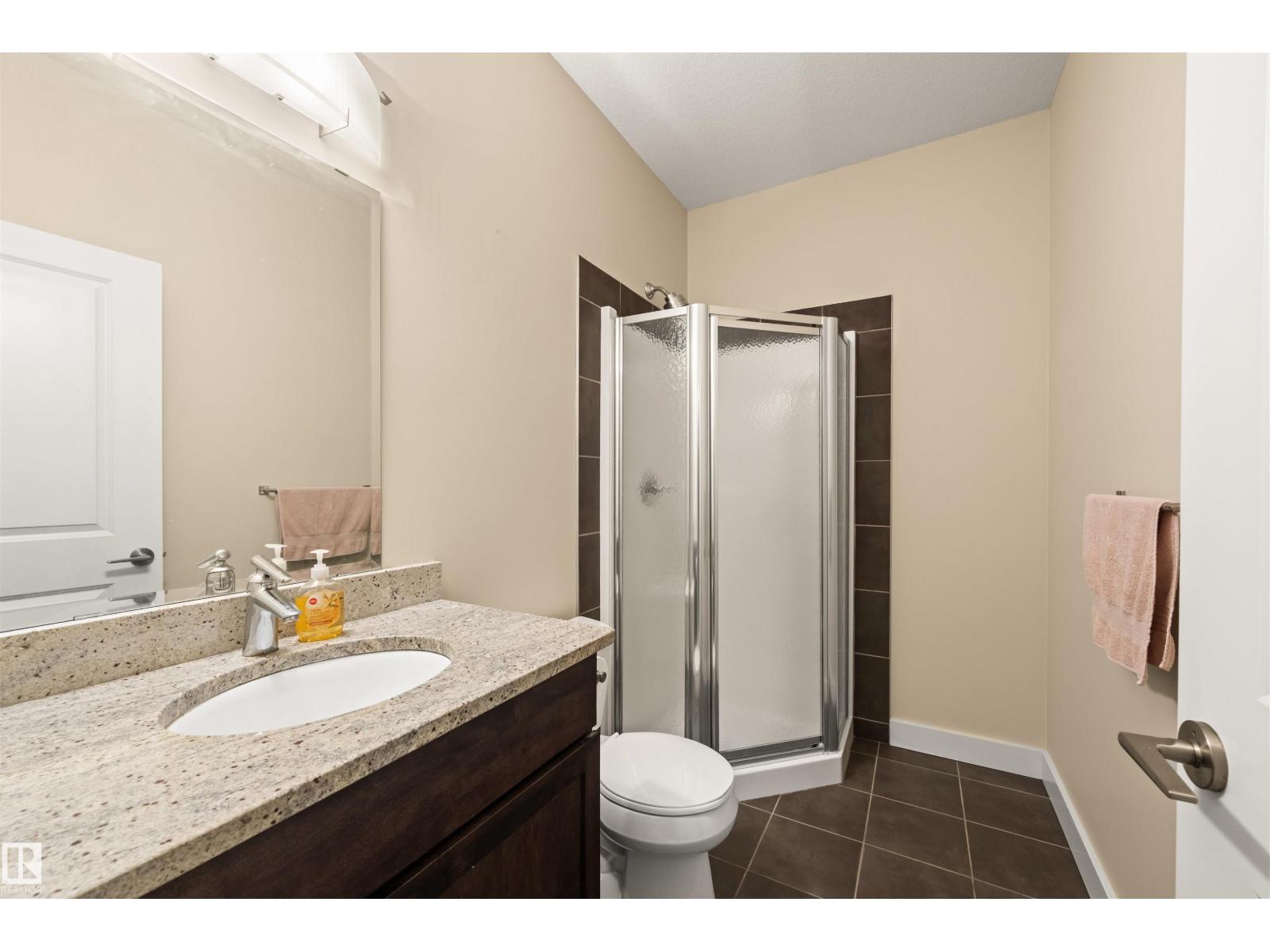 #29 11518 76 AV NW - 19
