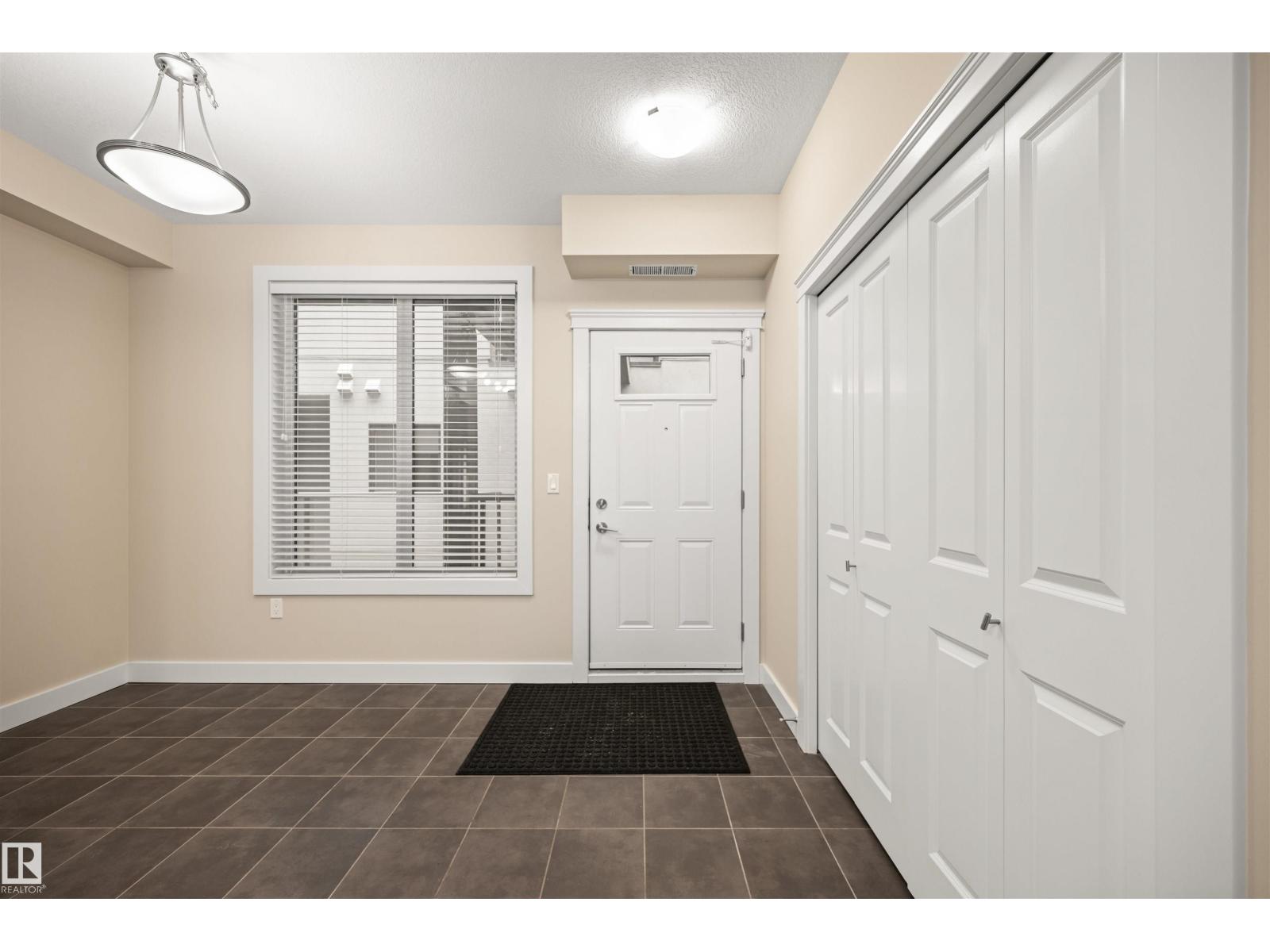 #29 11518 76 AV NW - 6