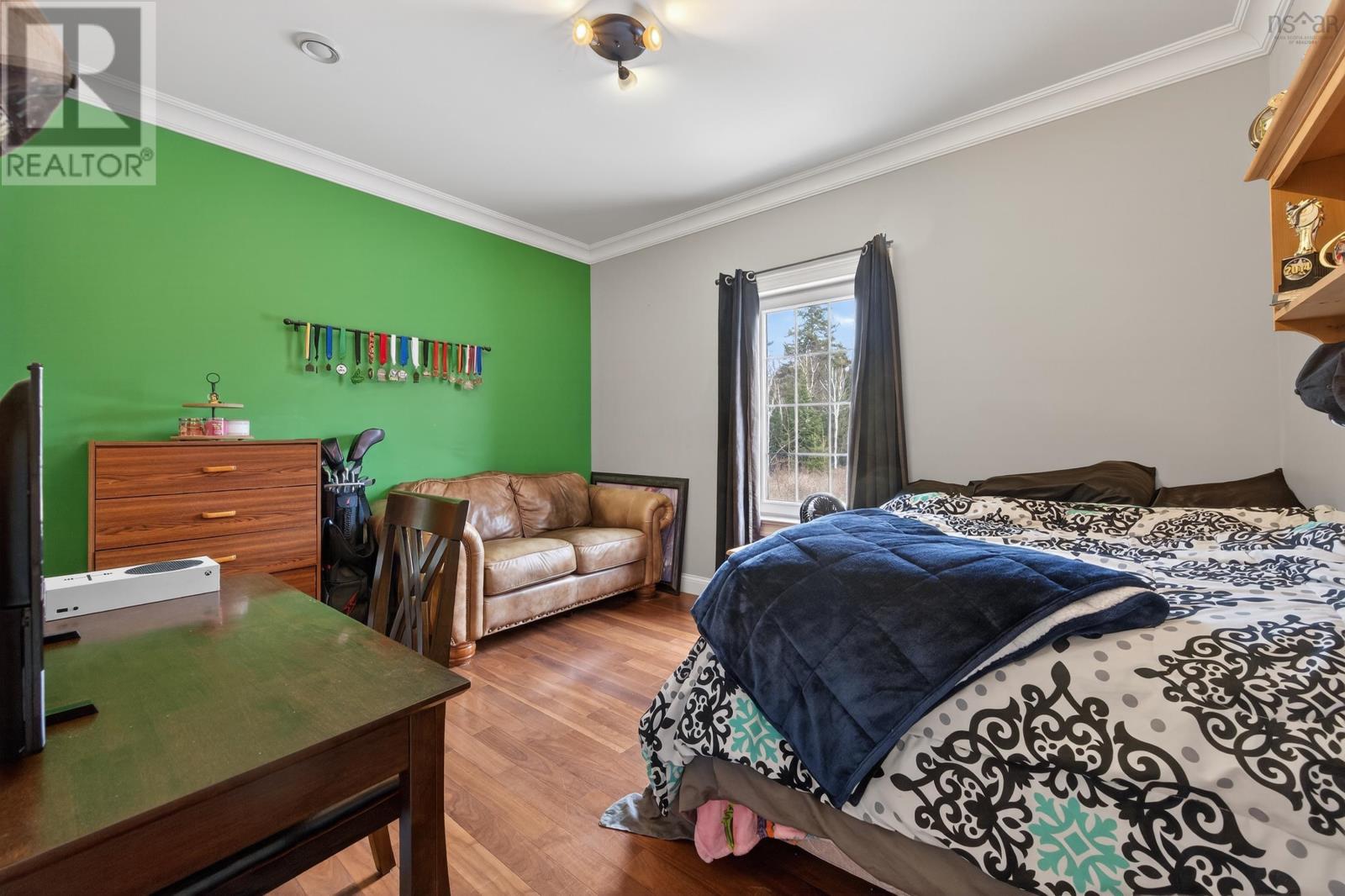 127 ASPEN GROVE HOWIE CENTER - 33