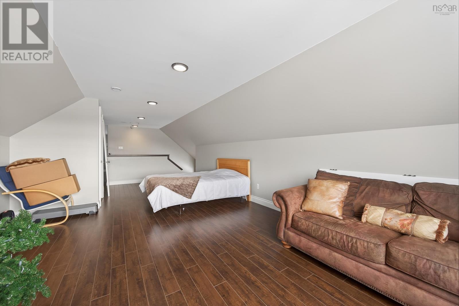 127 ASPEN GROVE HOWIE CENTER - 39