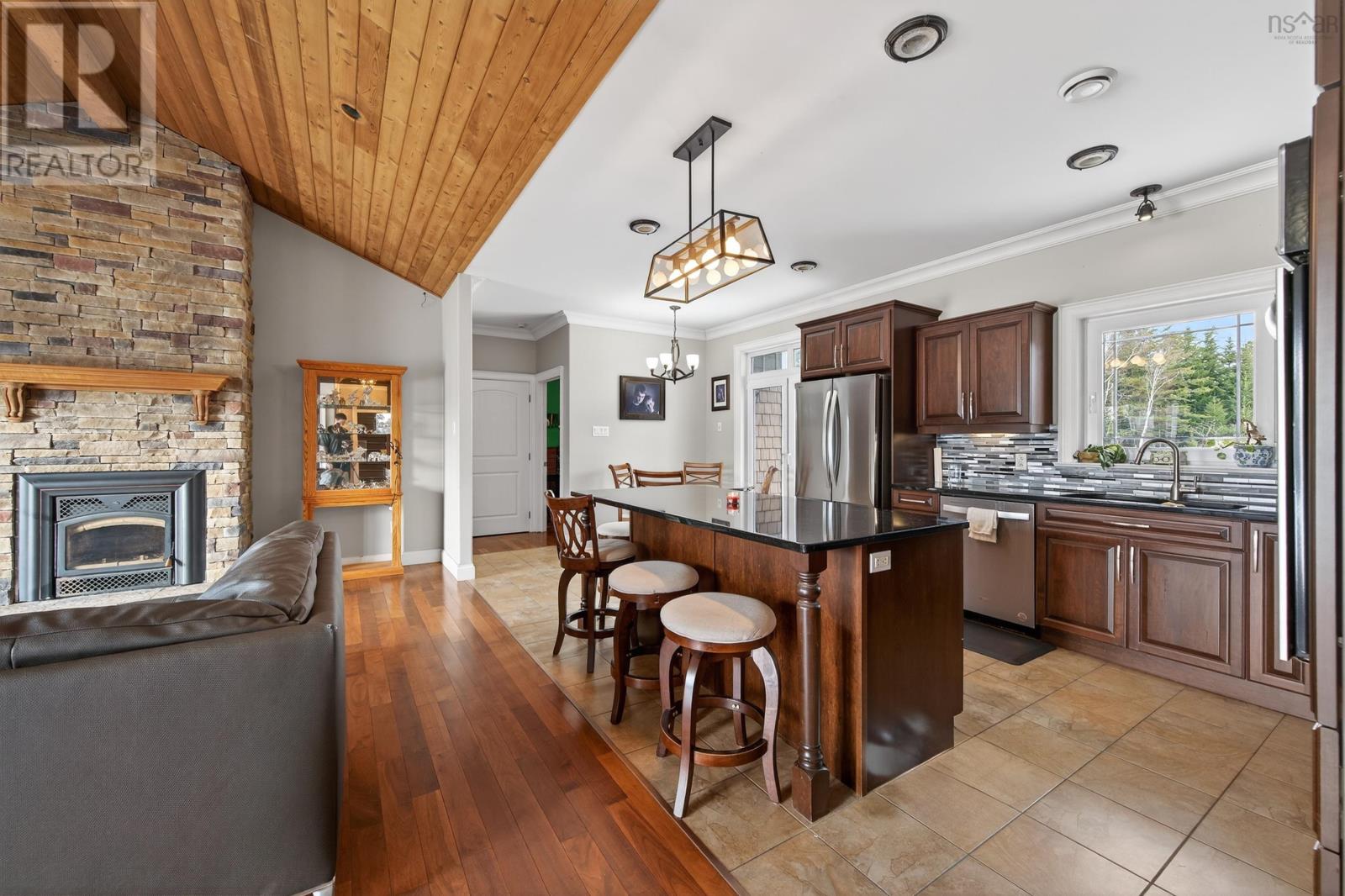 127 ASPEN GROVE HOWIE CENTER - 7
