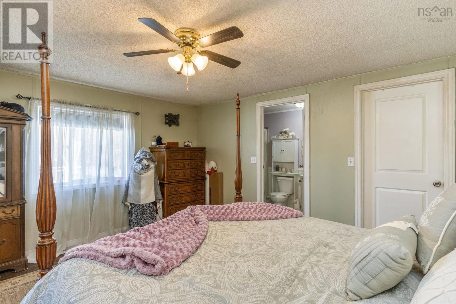 Property 23 of 35 of 1880 Virginia Road