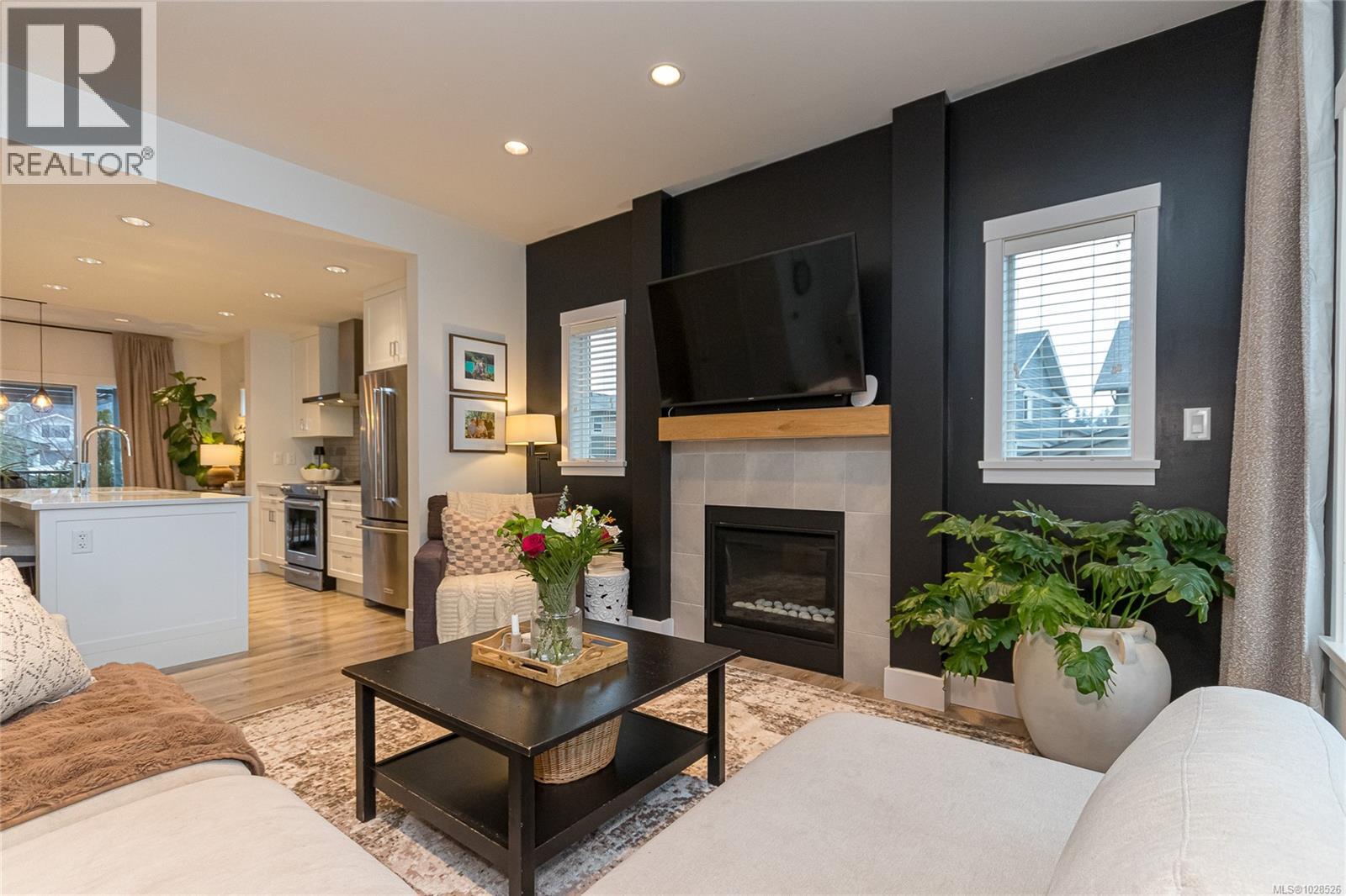 364 KESTREL ST - Image 3