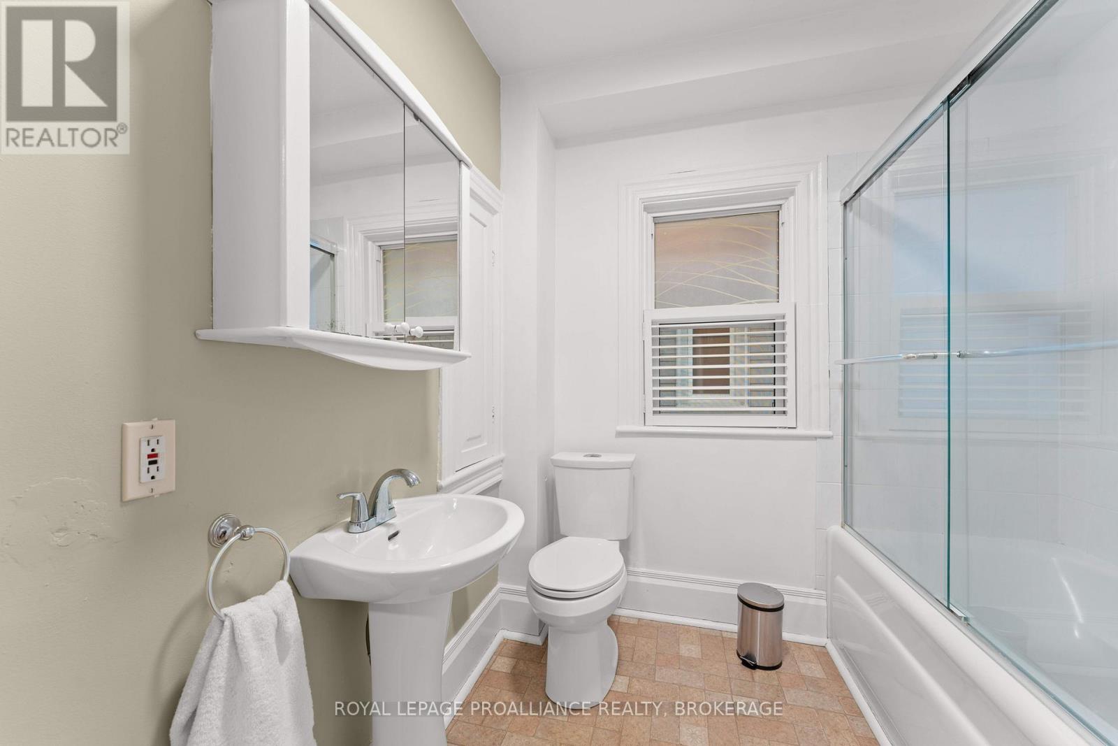29 LIVINGSTON AVENUE, Kingston (Central City East), Ontario, K7L4L1 — Photo 24