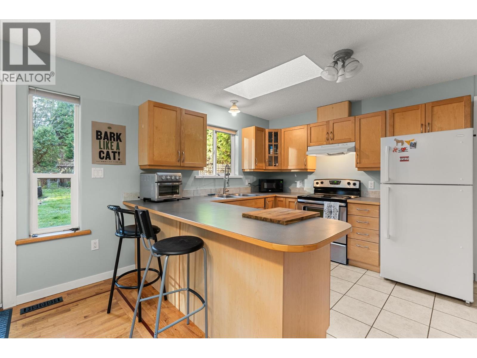 1559 PARK AVENUE, Roberts Creek