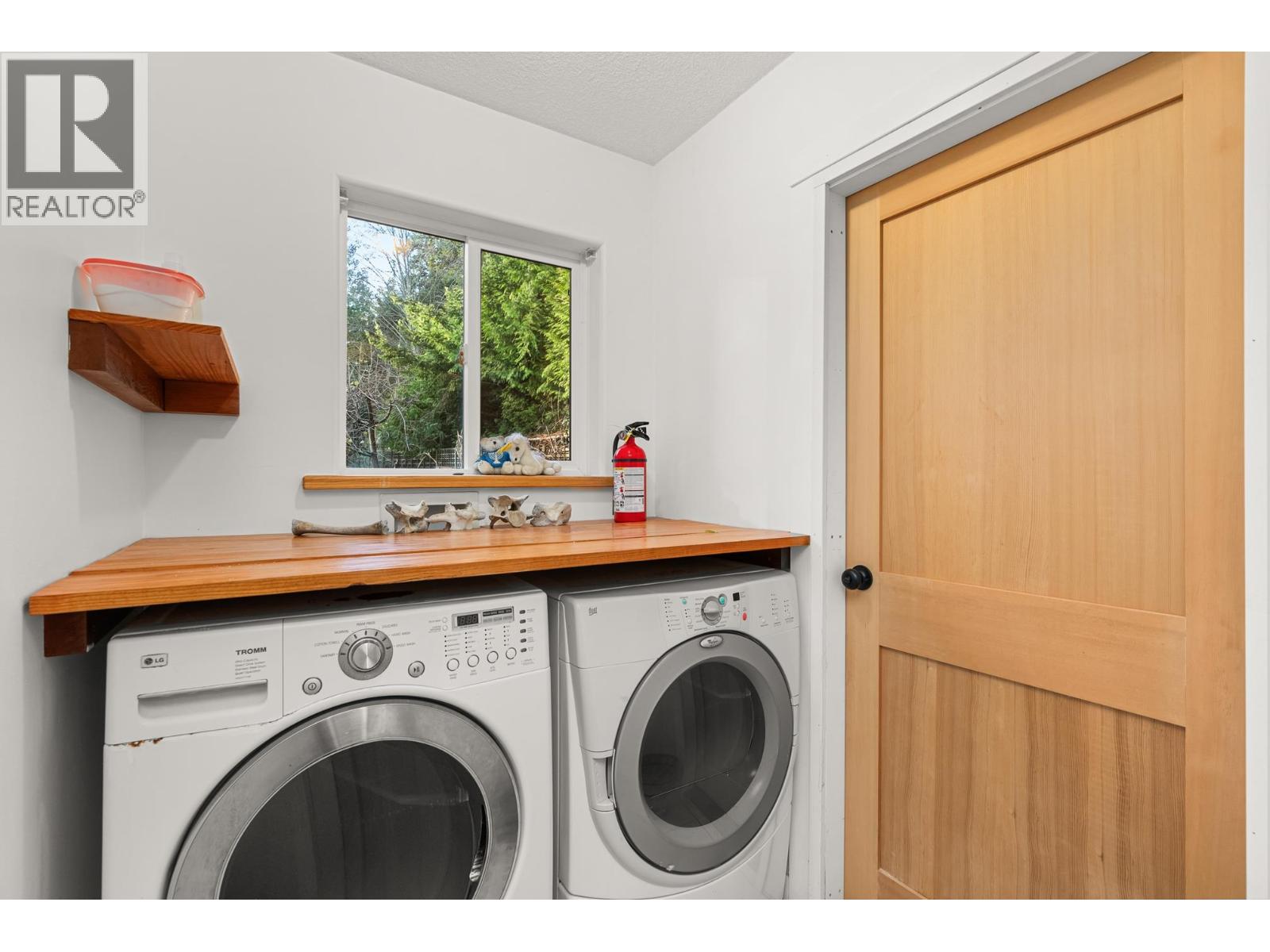 1559 PARK AVENUE, Roberts Creek