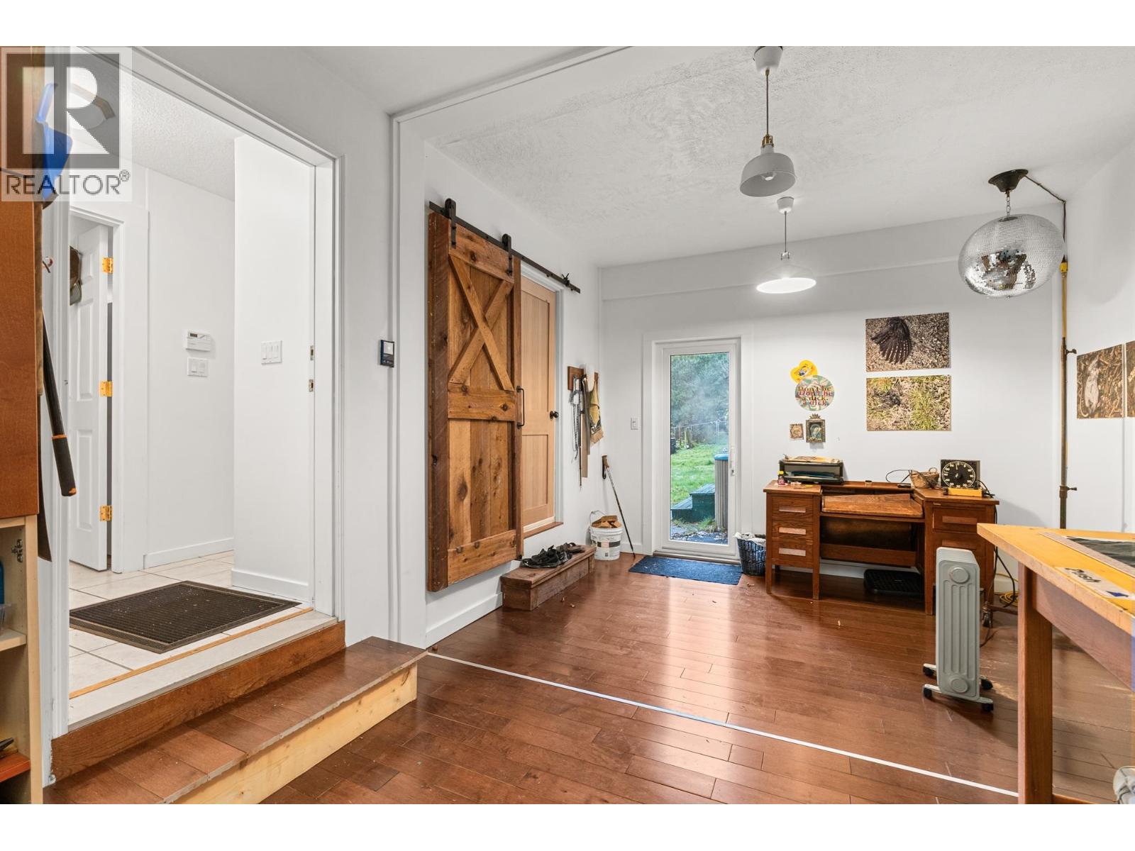 1559 PARK AVENUE, Roberts Creek