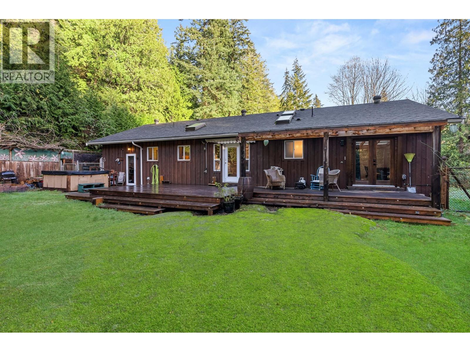 1559 PARK AVENUE, Roberts Creek